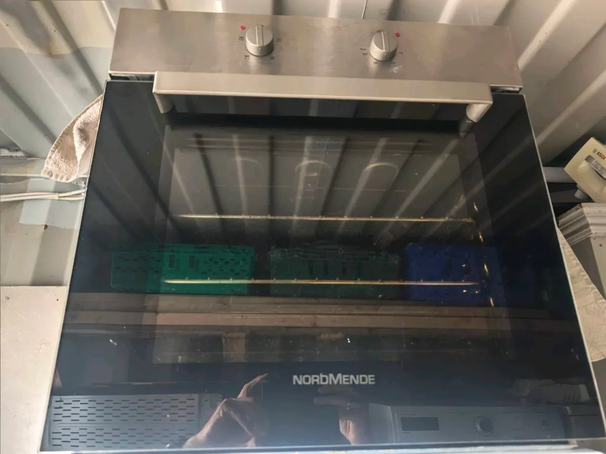 Built-in ove5 - Image 1