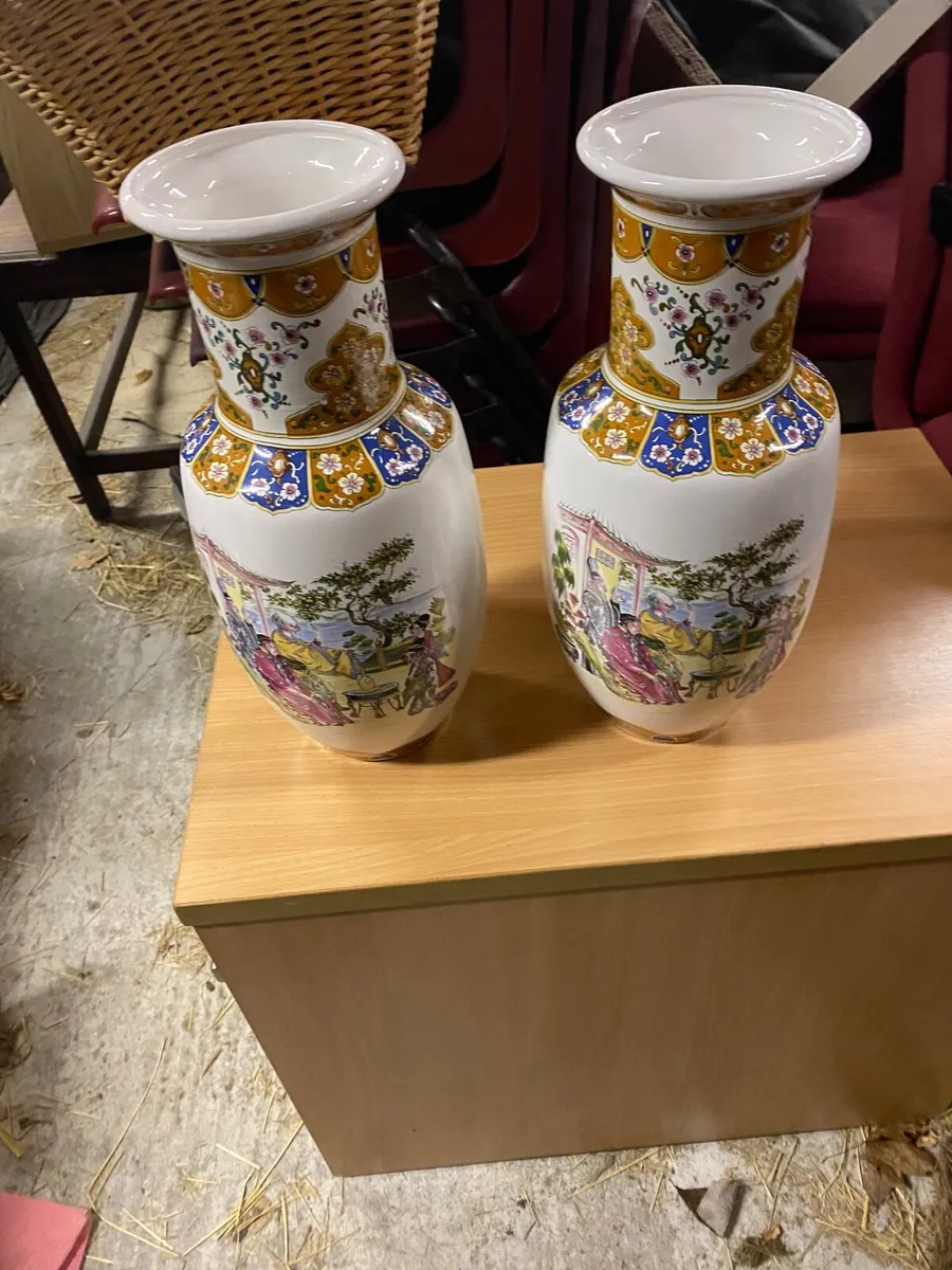 Pair of vases - Image 3
