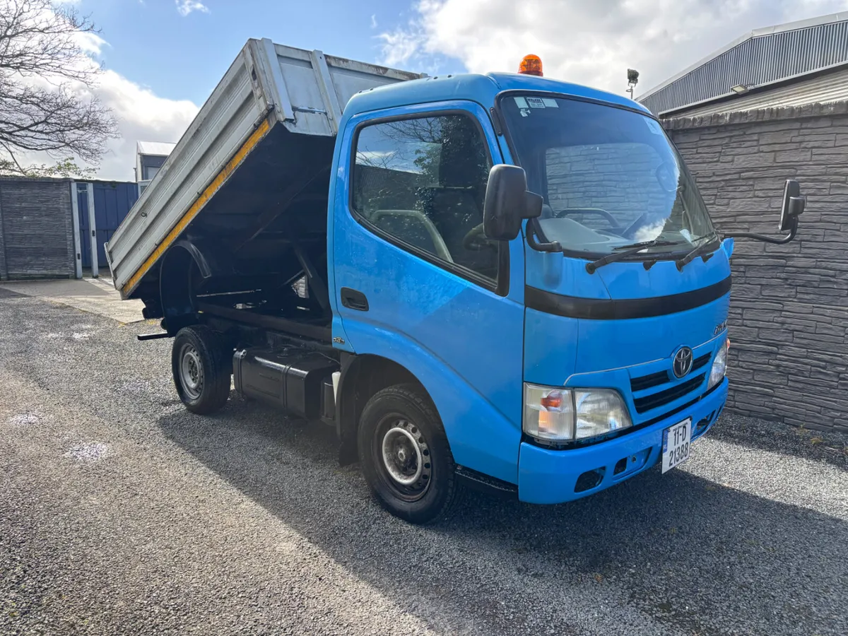 Toyota Dyna Tipper - Image 2