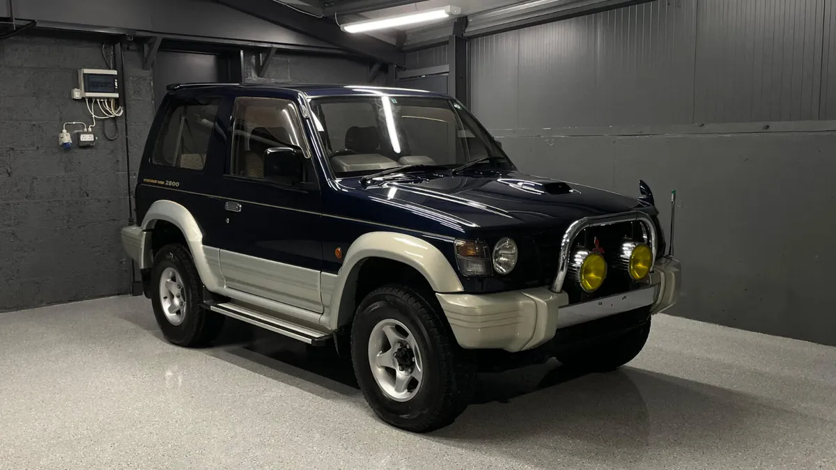 1993 Mitsubishi Pajero XR-II SWB 2.8 Diesel - Image 1