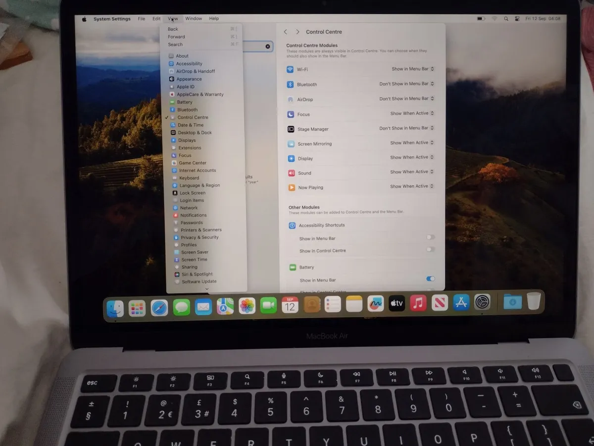 Refurbished Apple MacBook Air M1 13 " - Image 1