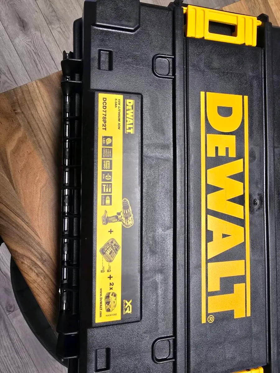 Dewalt cordless drill - Image 1