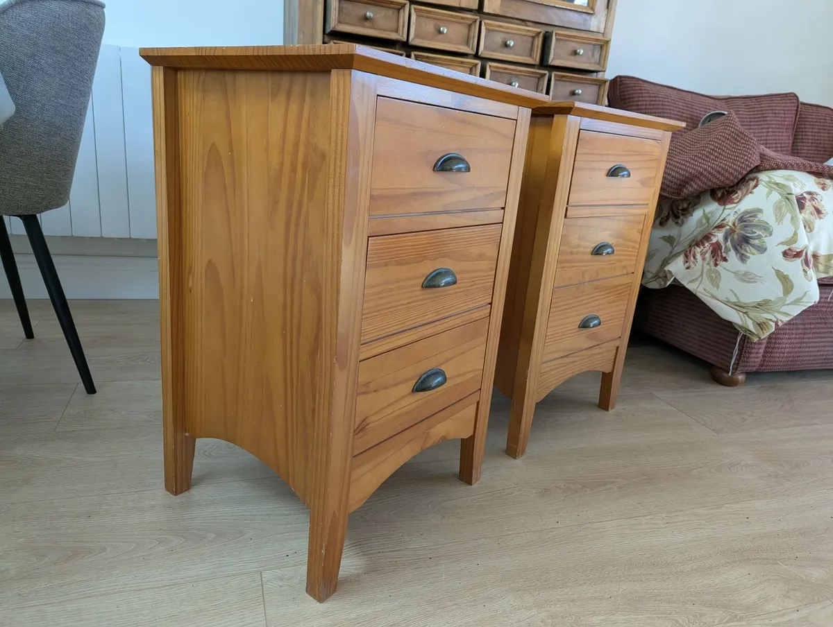 Twin Wooden Bedside Lockers - Image 3