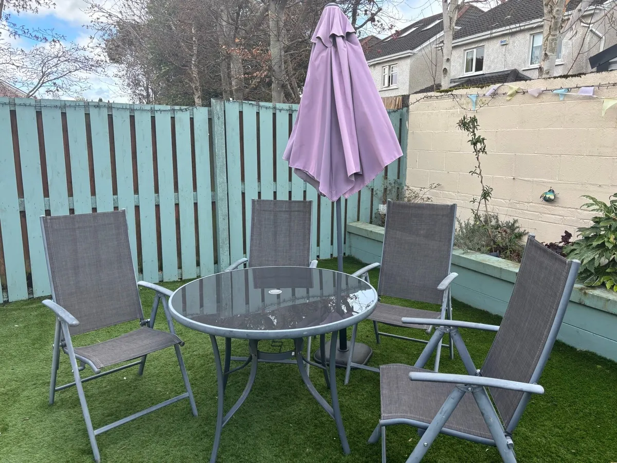 4-Seater Garden Set with Parasol