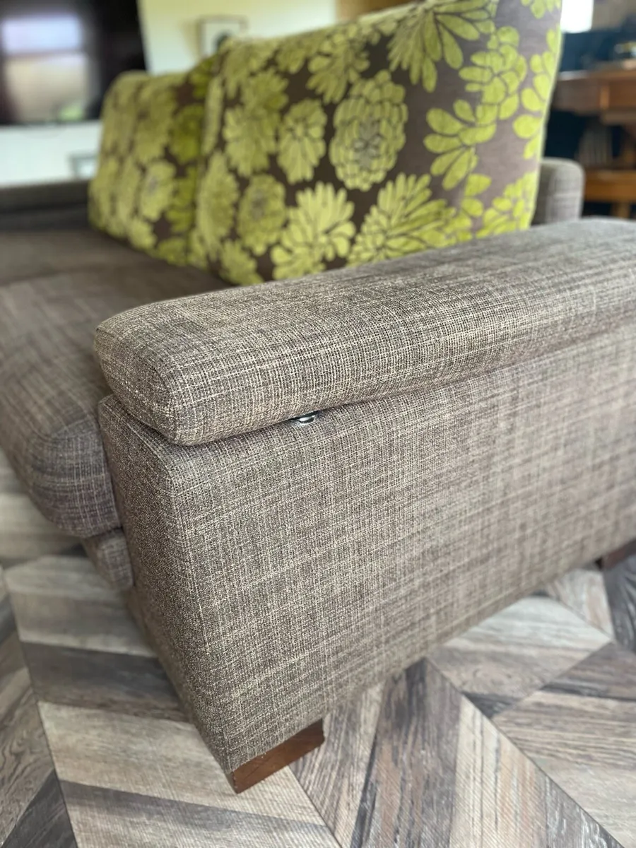 Fama couch - Image 3