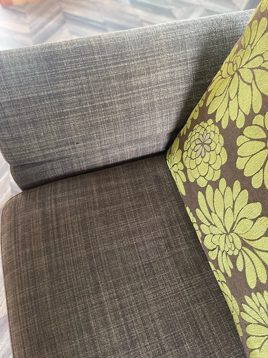 Fama couch - Image 4