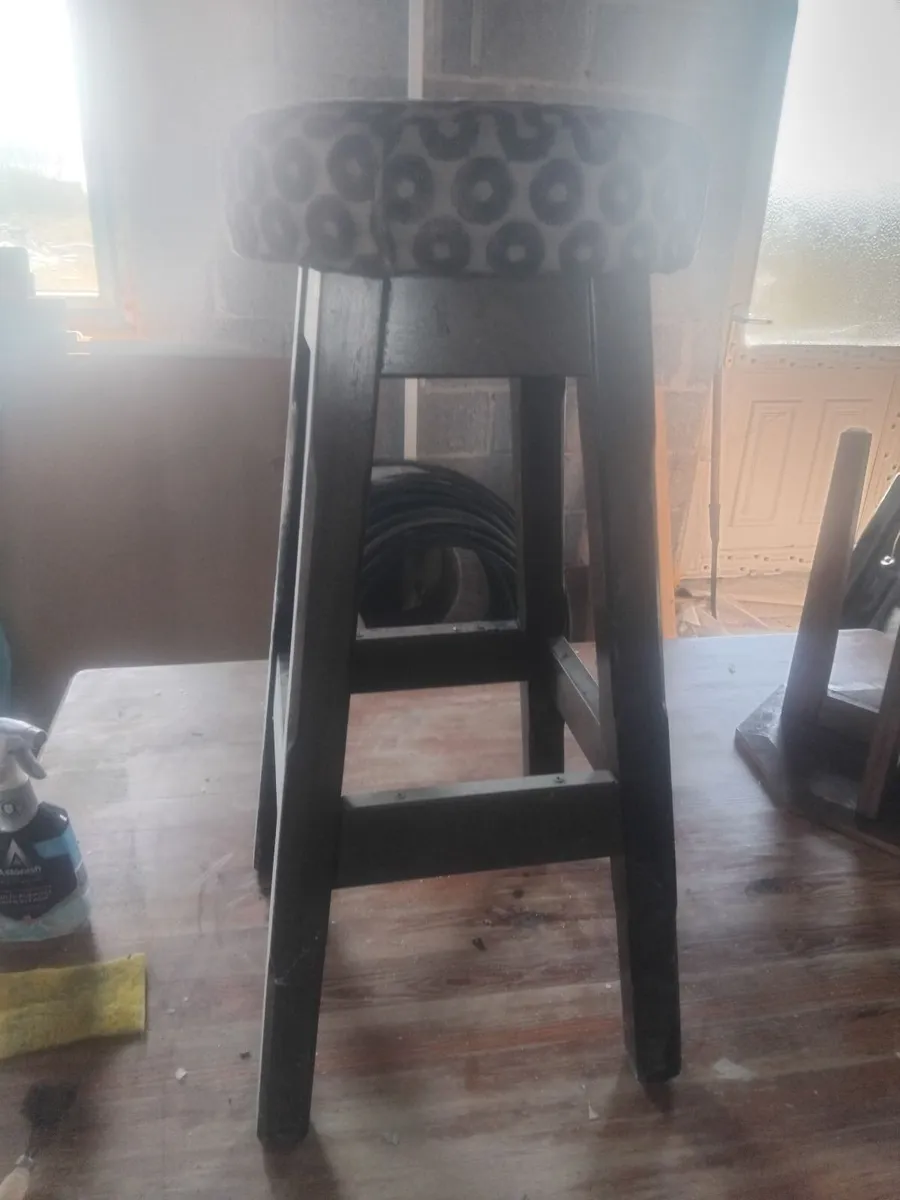 Bar stool