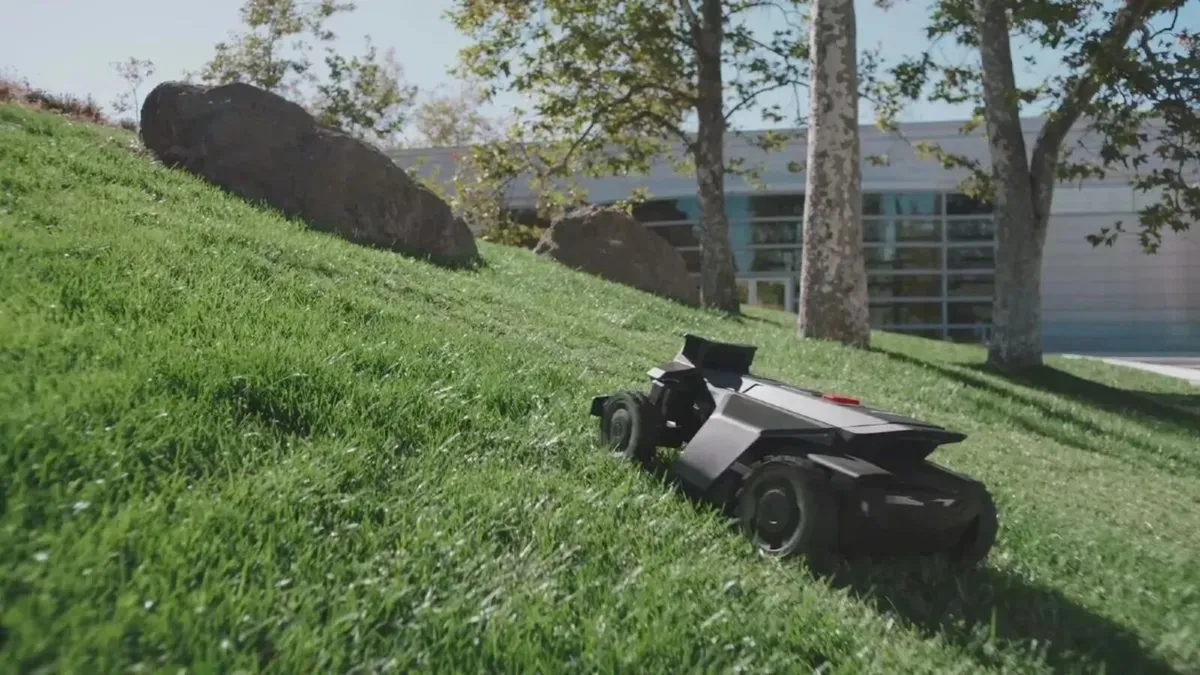 Navimow Segway X4 Series X450 robotic mower - Image 3