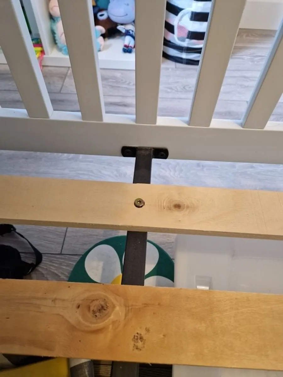 Small double bed - Image 4