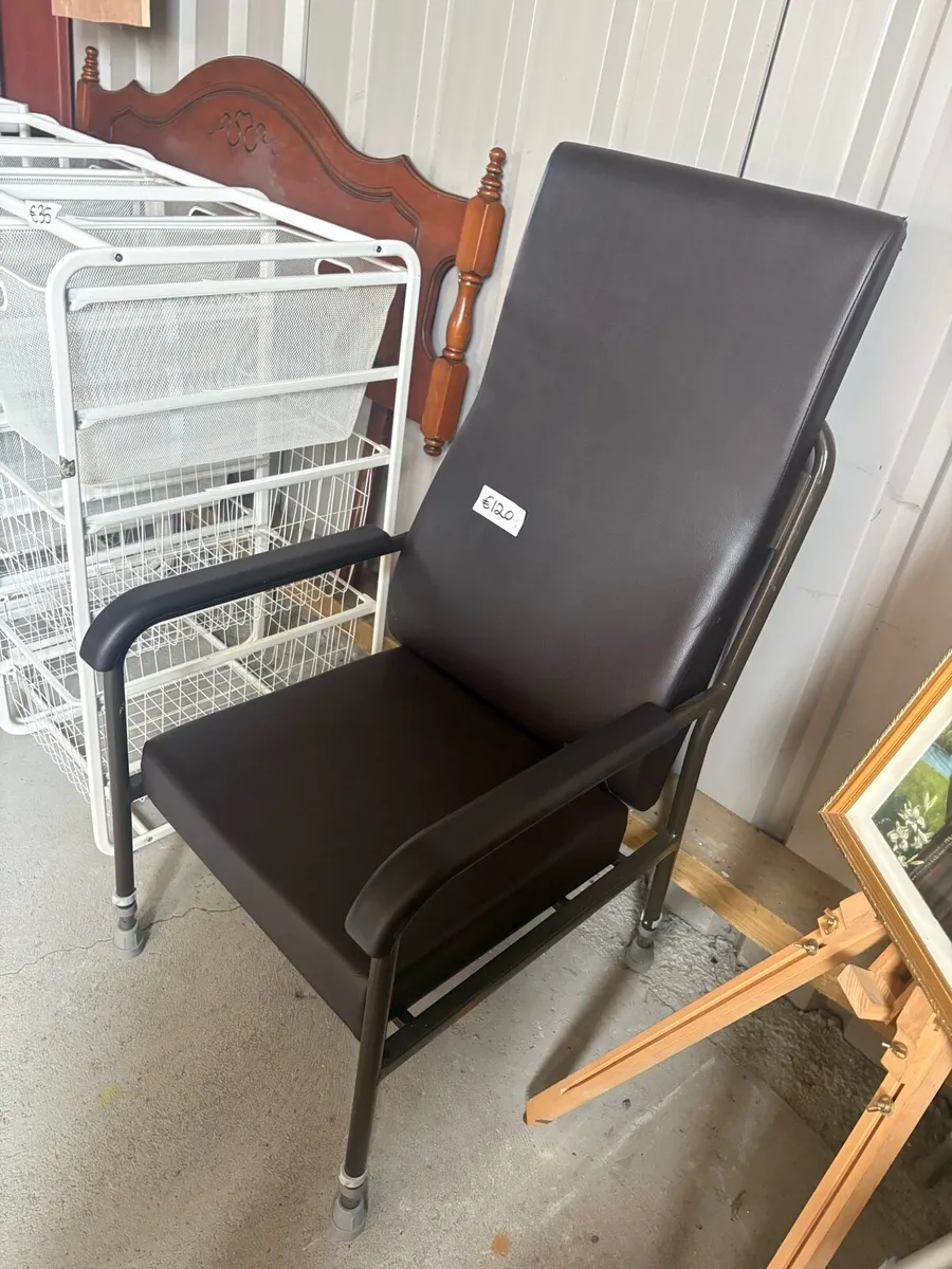 Orthopaedic chair - Image 2