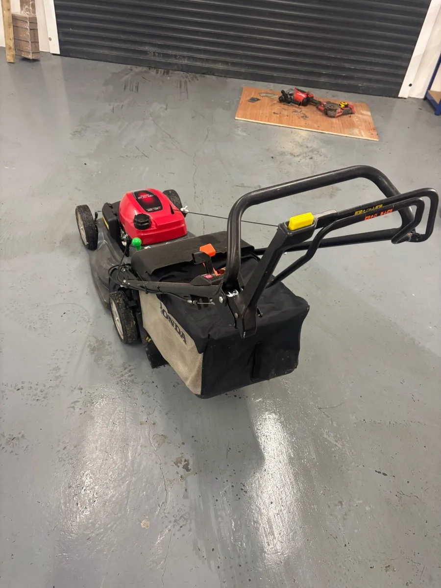 Honda hrx537 , 8 months old - Image 3