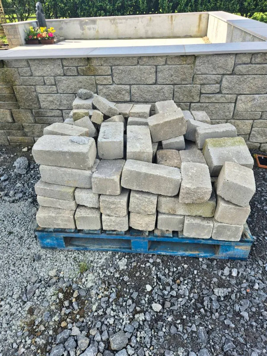 HALLMARK BRICK - Image 2