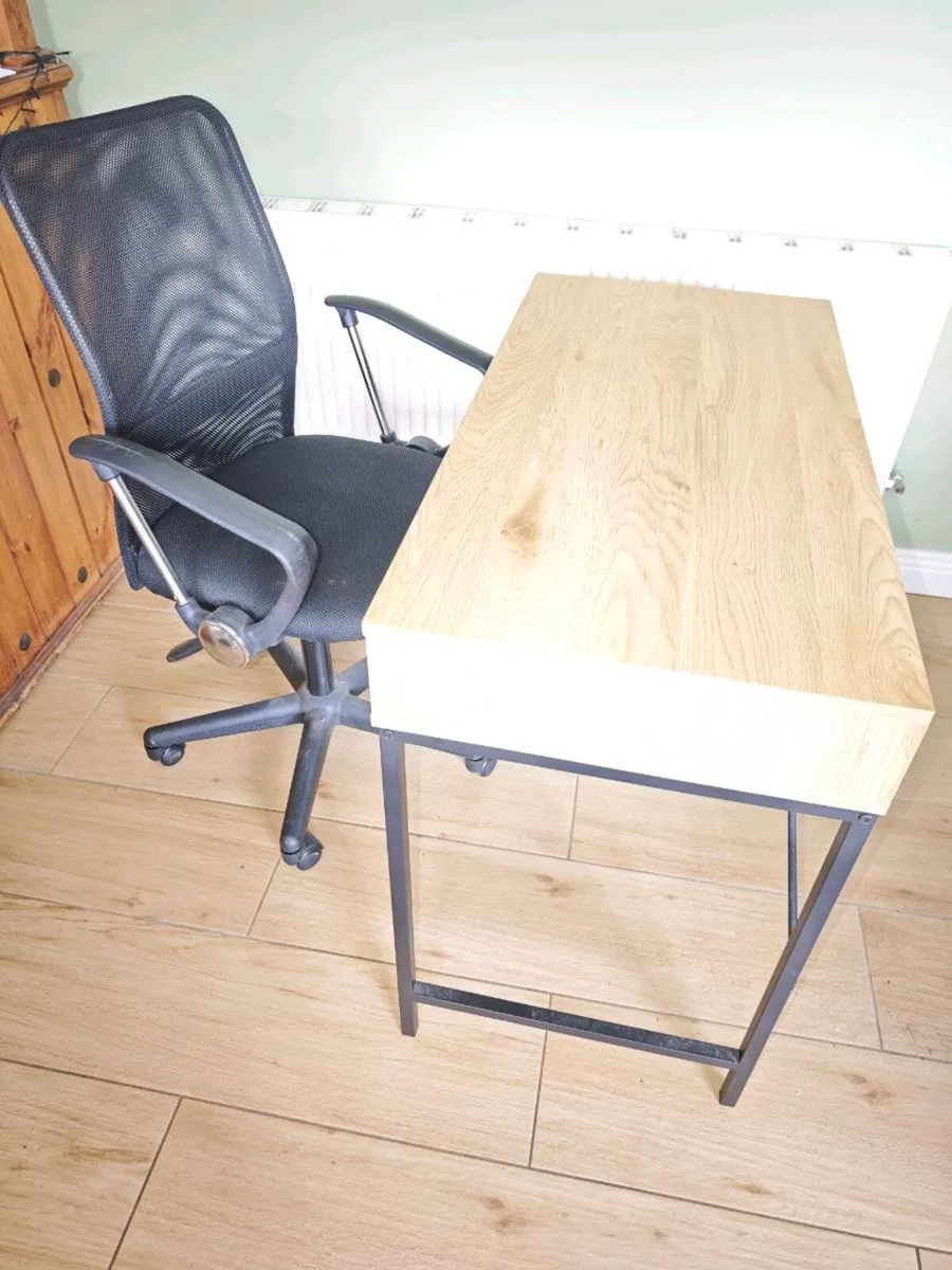Office Table & Chair - Image 4