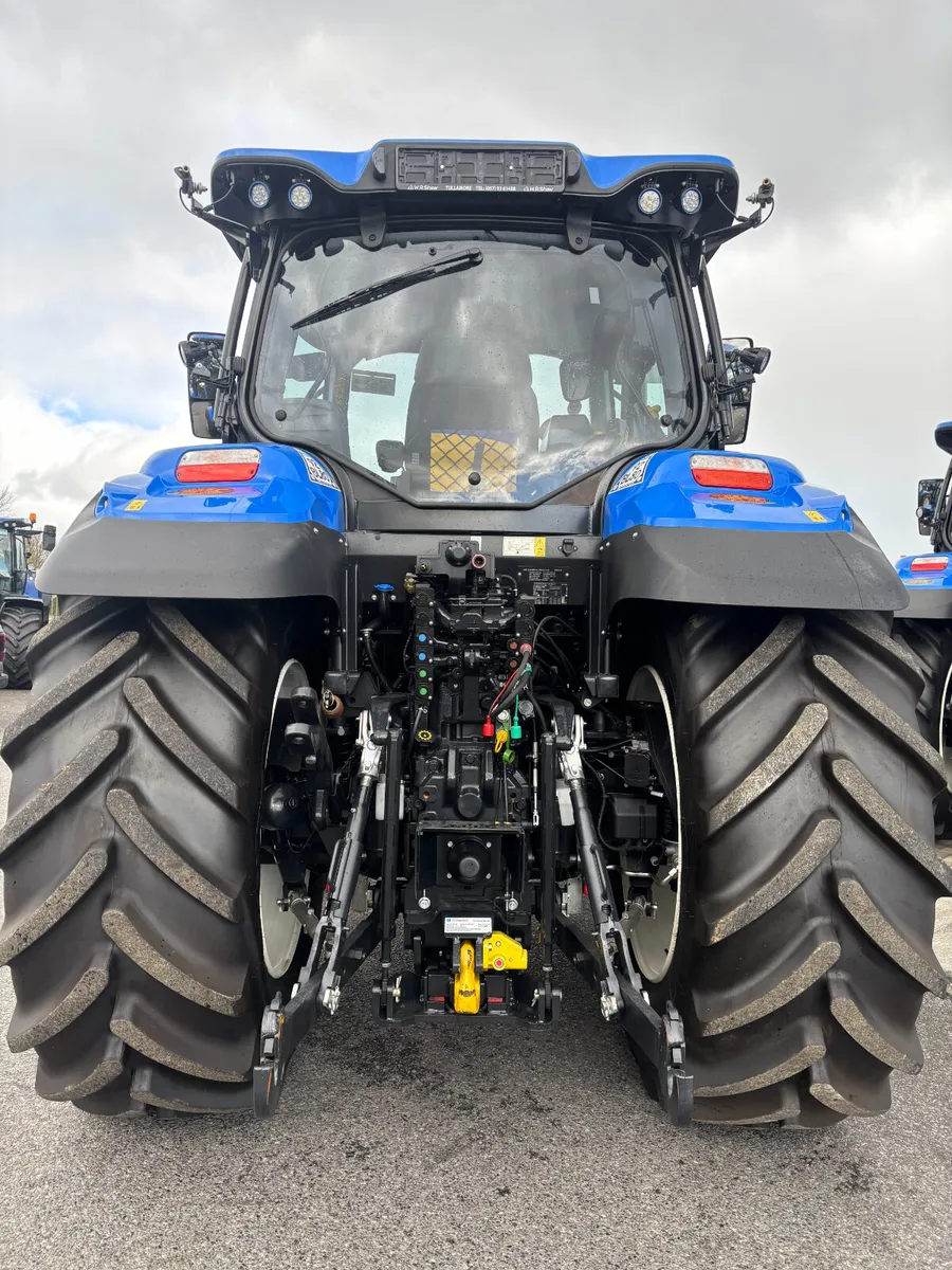 New Holland T6.180 Dynamic Command-283hrs - Image 4