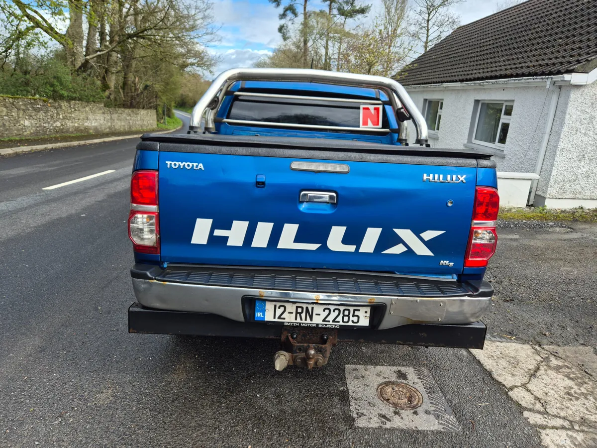 Toyota Hilux 2012 - Image 3