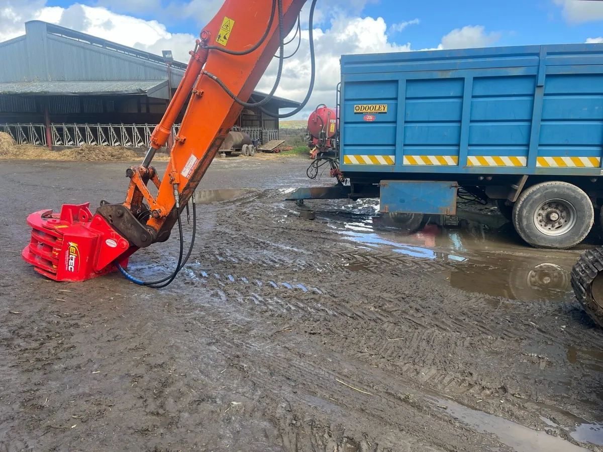 Hitachi digger - Image 3