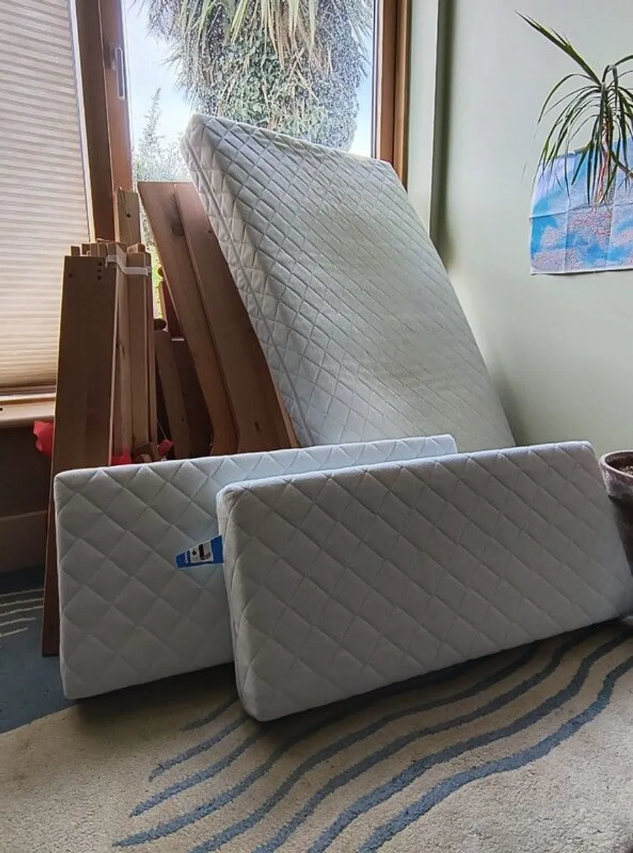 IKEA child's bed - Image 4