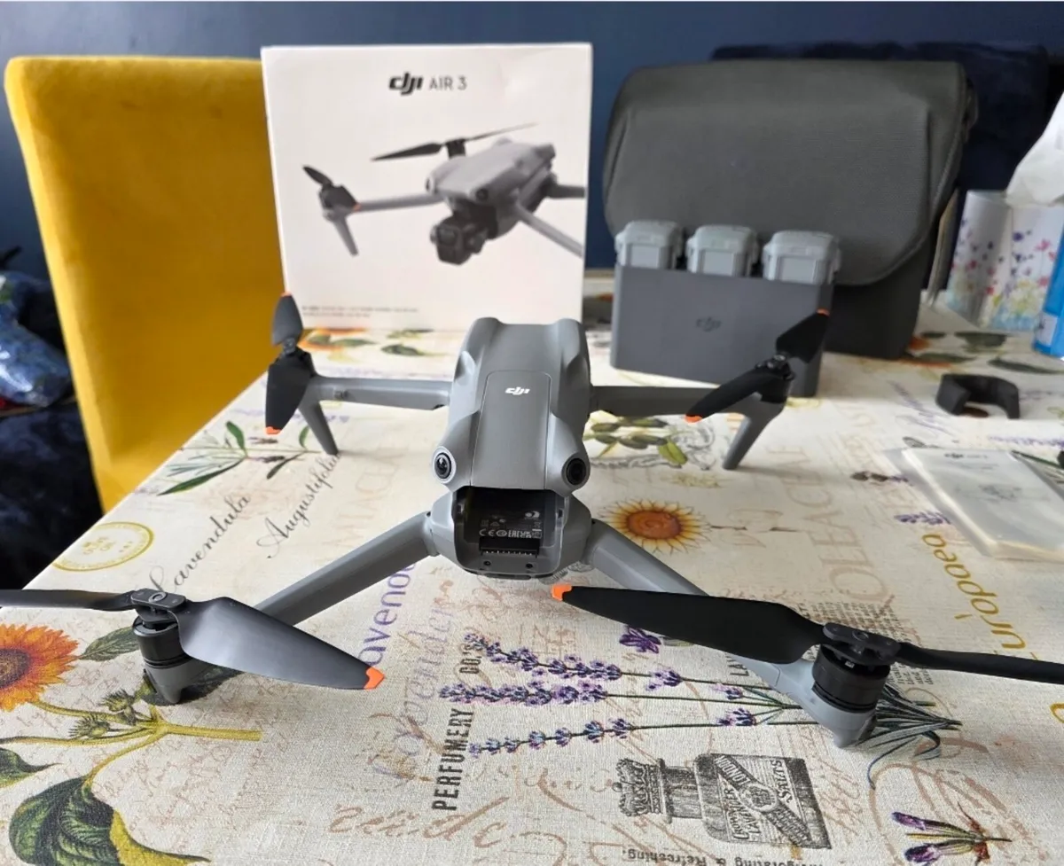 Dji Air 3 fly more combo with extras - Image 4