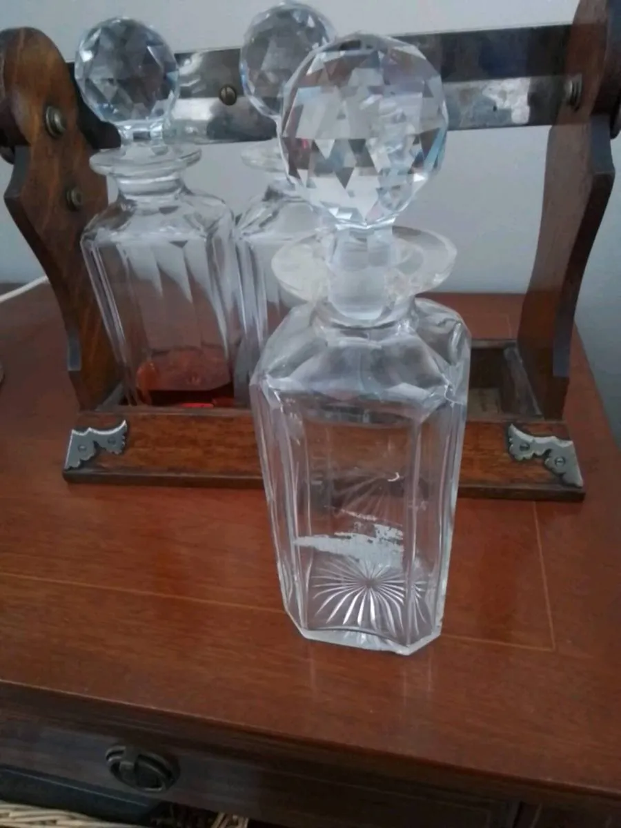 Betjemann & Sons Victorian tantalus - Image 4