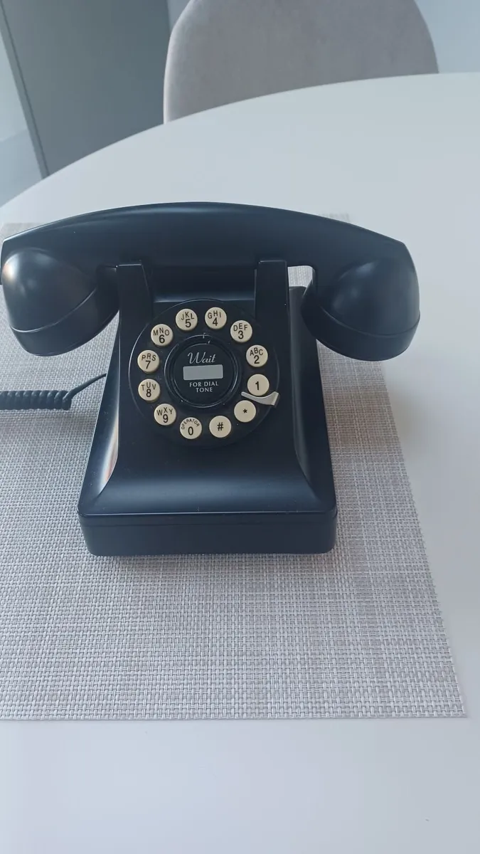 Old style telephone - Image 2