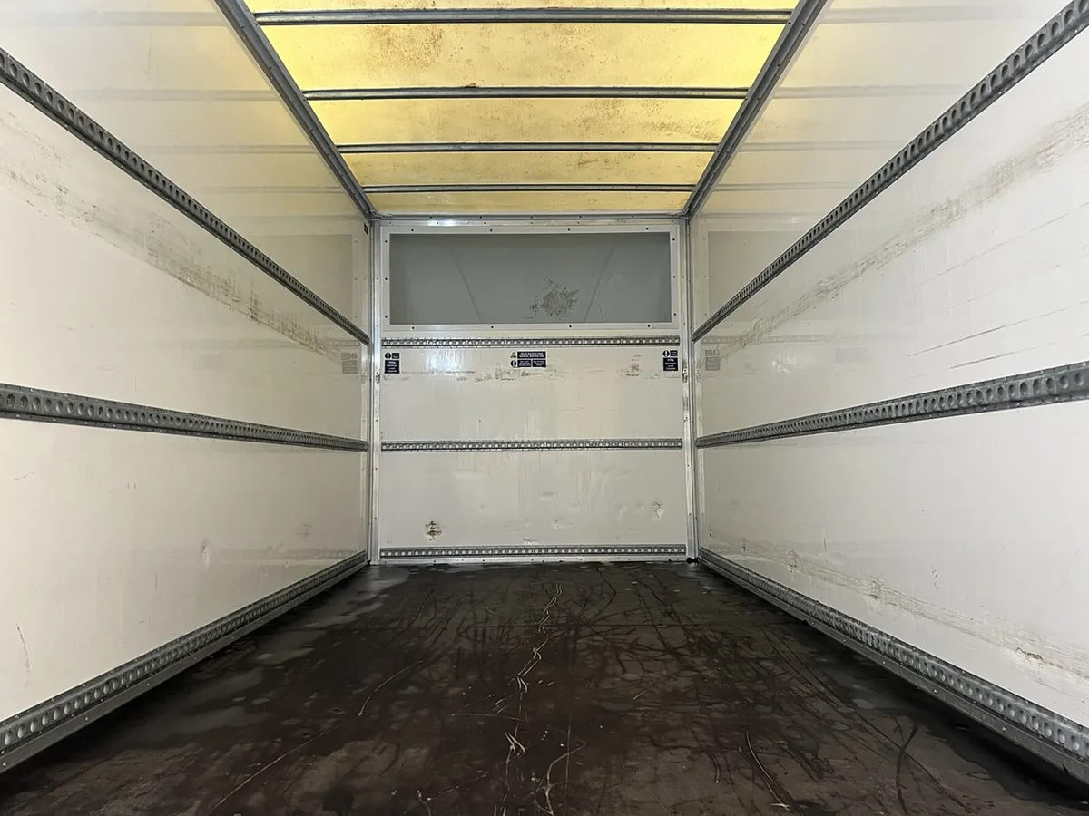 2022 Ford Transit Luton Box Van - Image 3
