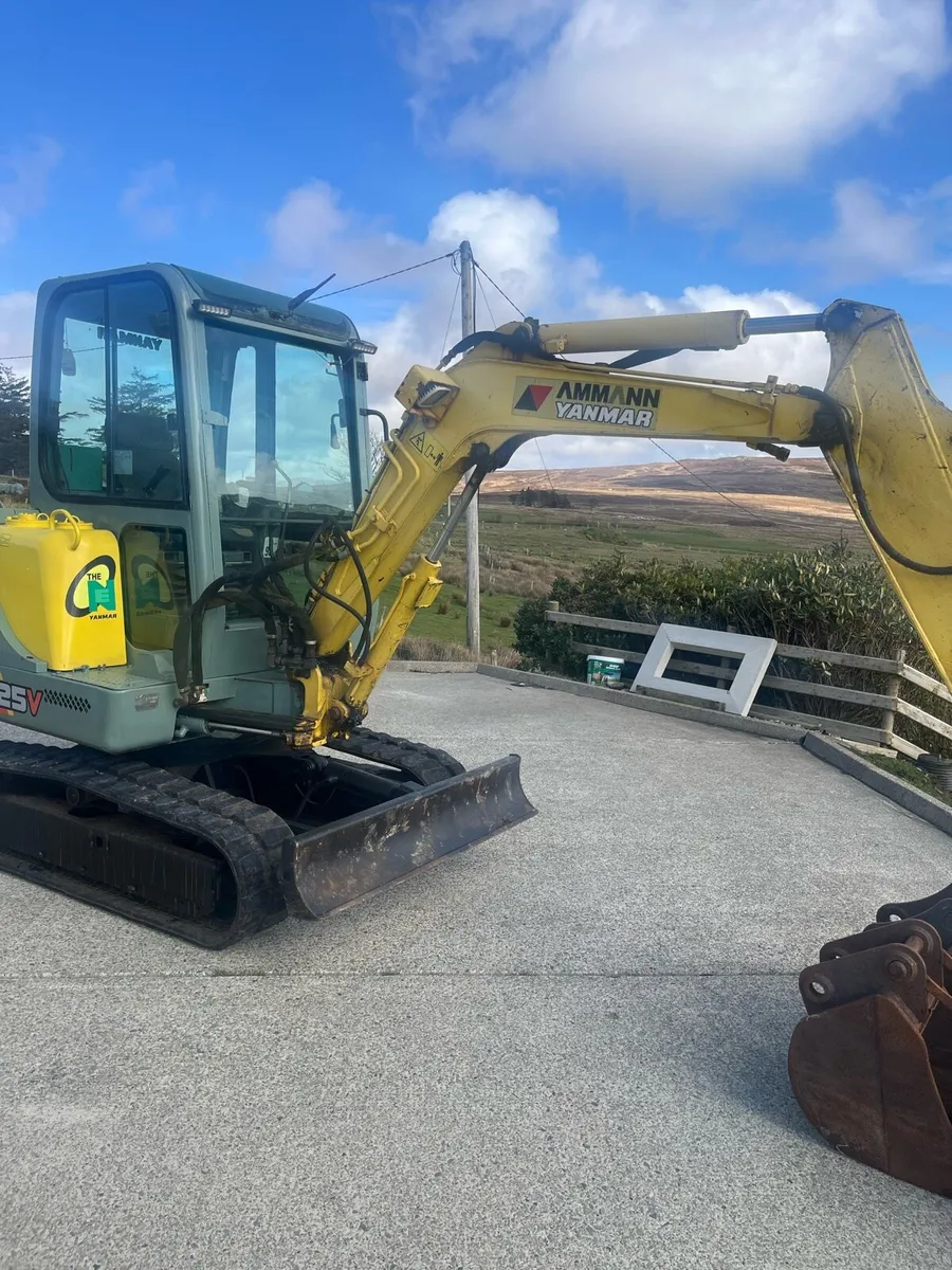 Yanmar B25V Excavator - Image 1