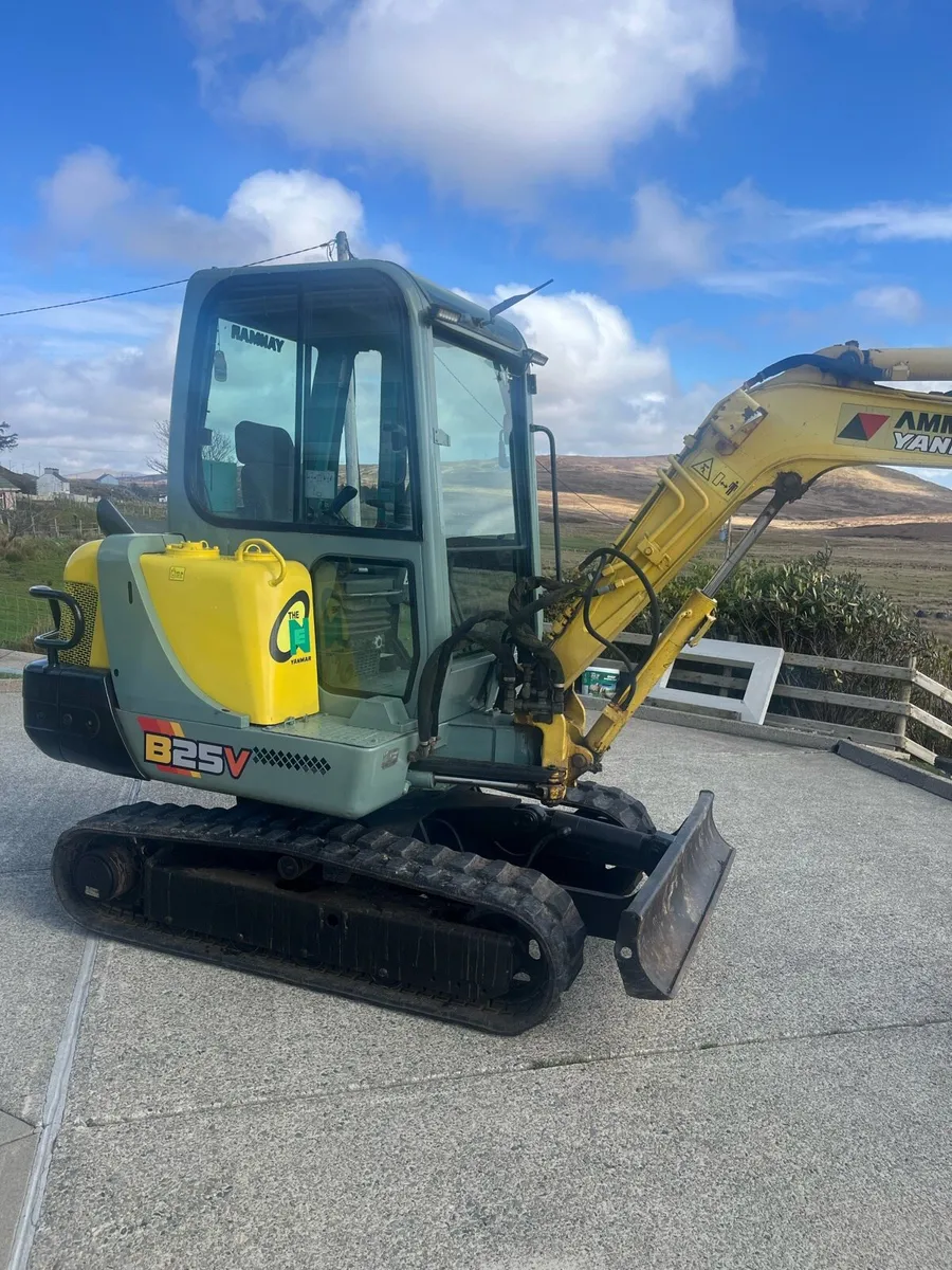 Yanmar B25V Excavator - Image 2