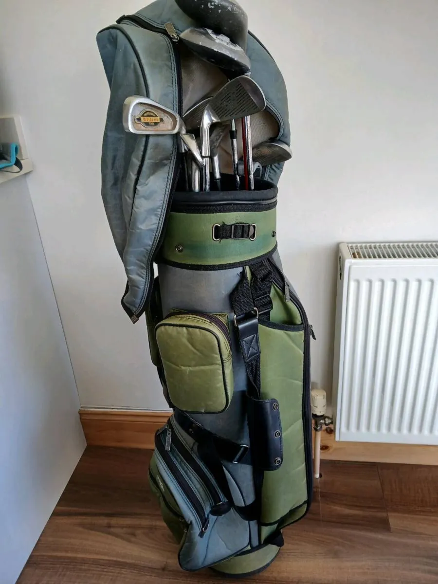 Golf set - Bag & clubs - Image 1