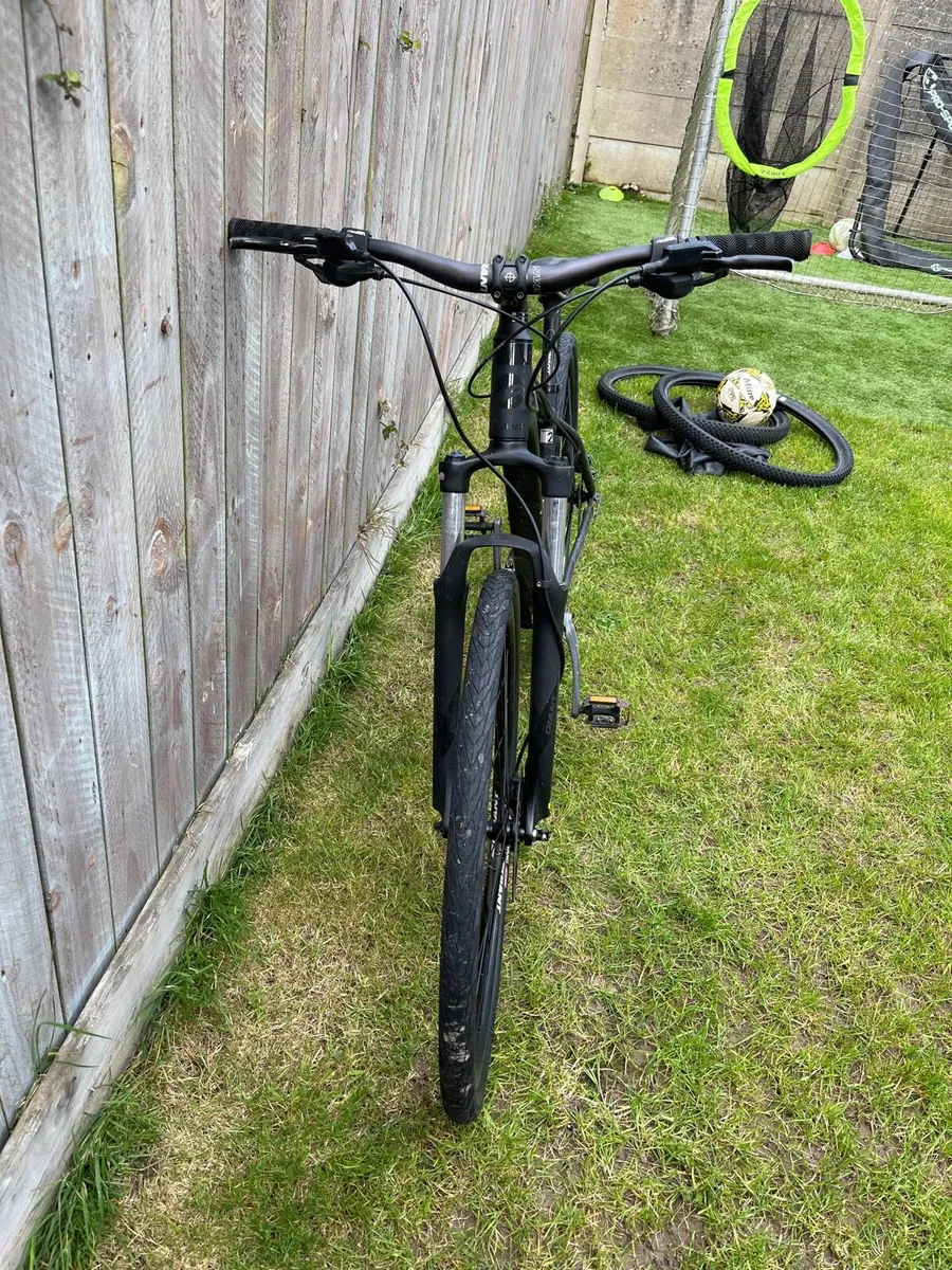 Giant talon and spare maxxis tires - Image 2