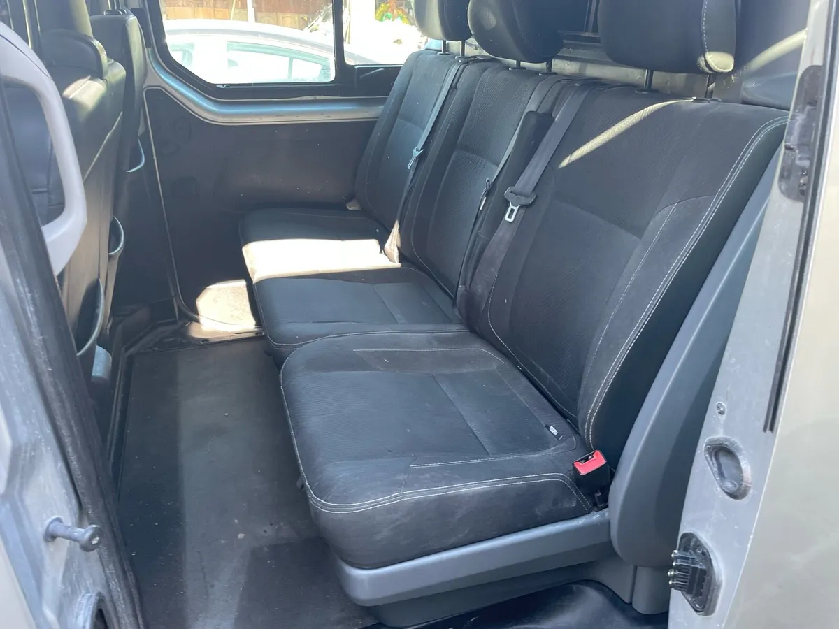 Renault trafic crew cab - Image 4