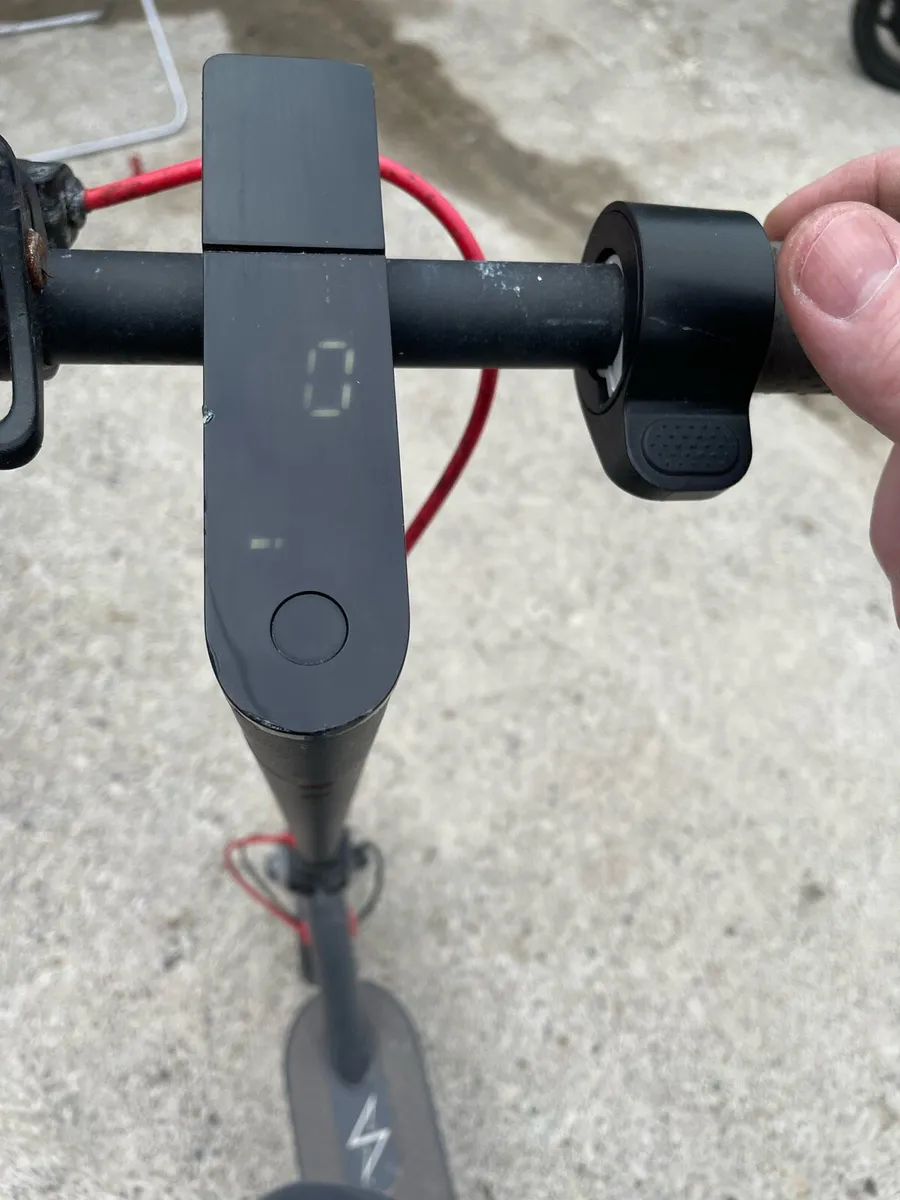 Electric scooter - Image 2