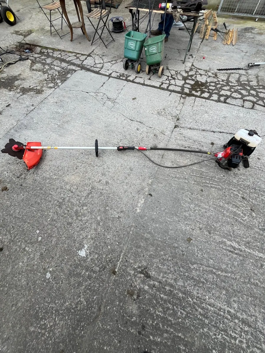 Brushcutter - Image 1