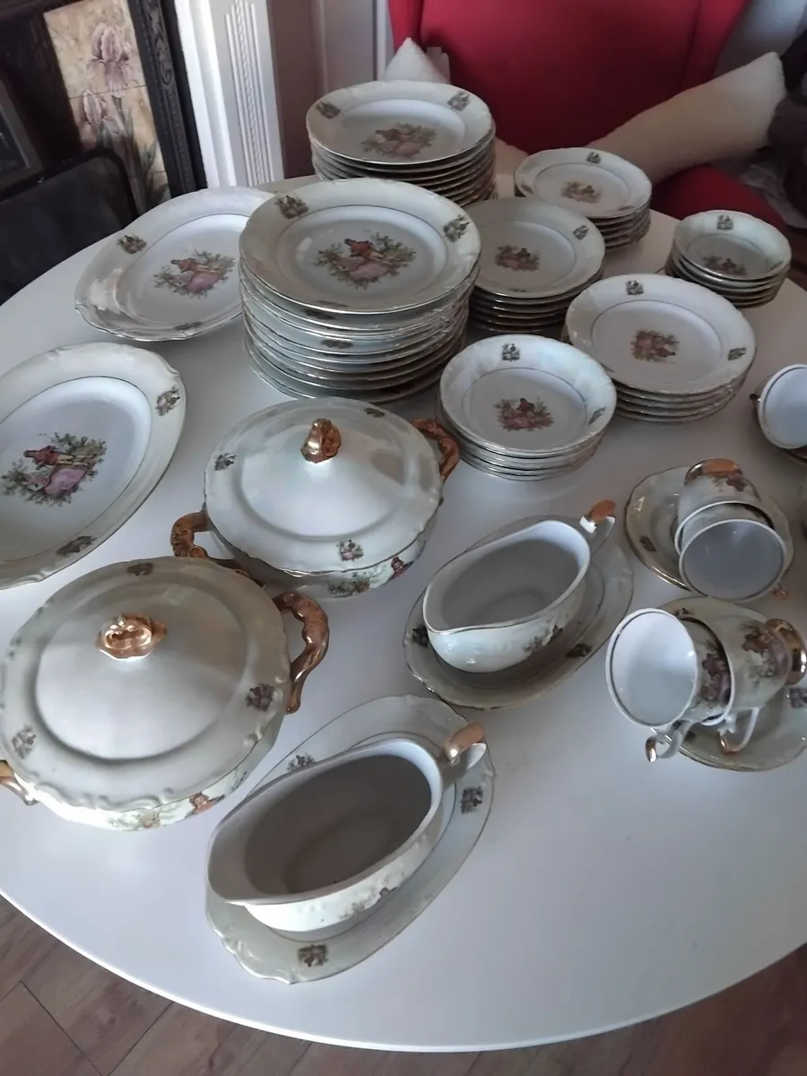 78 item Chodzież porcelain and tea set (not pots) - Image 2