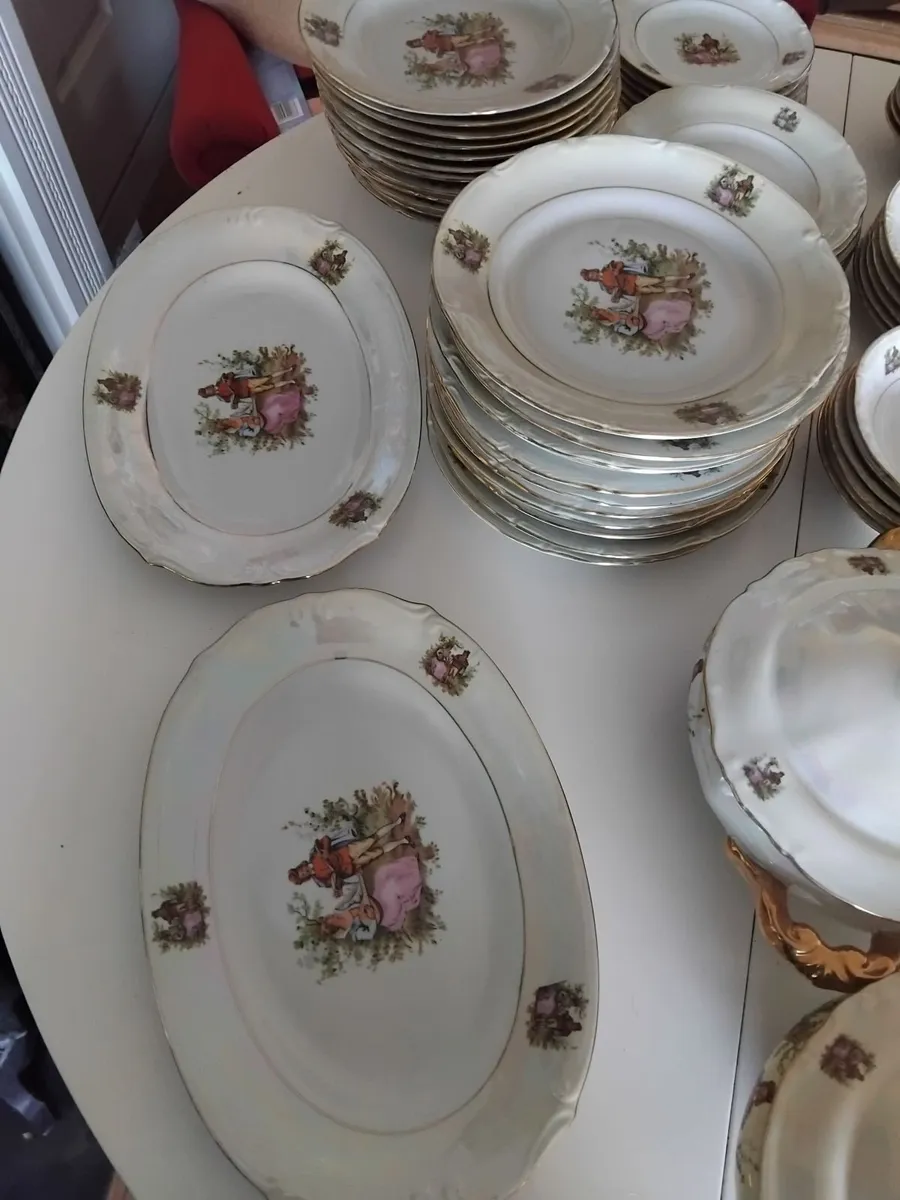 78 item Chodzież porcelain and tea set (not pots) - Image 3