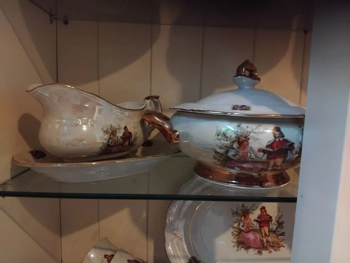 78 item Chodzież porcelain and tea set (not pots) - Image 4