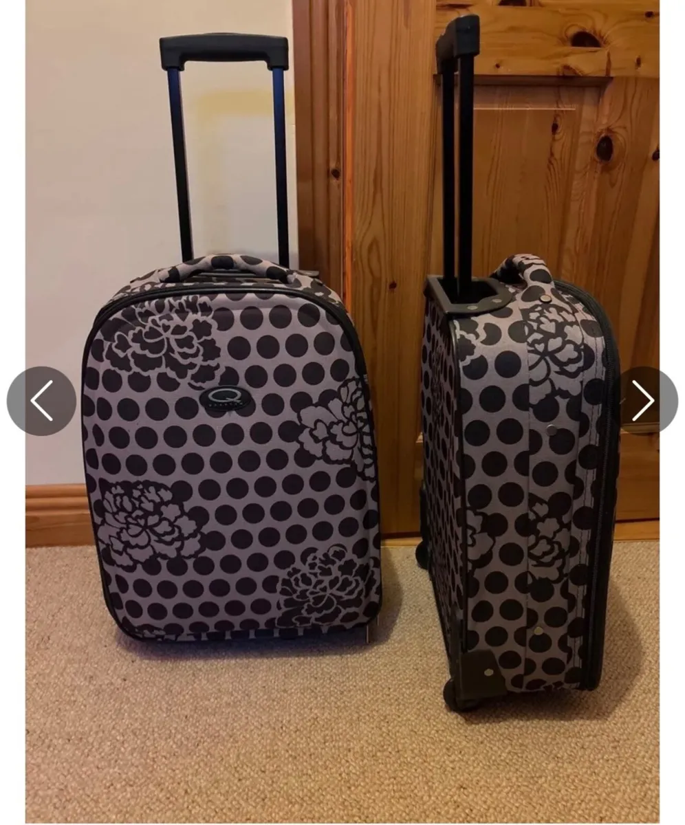 Pair of Ryanair size overhead suitcases - Image 1