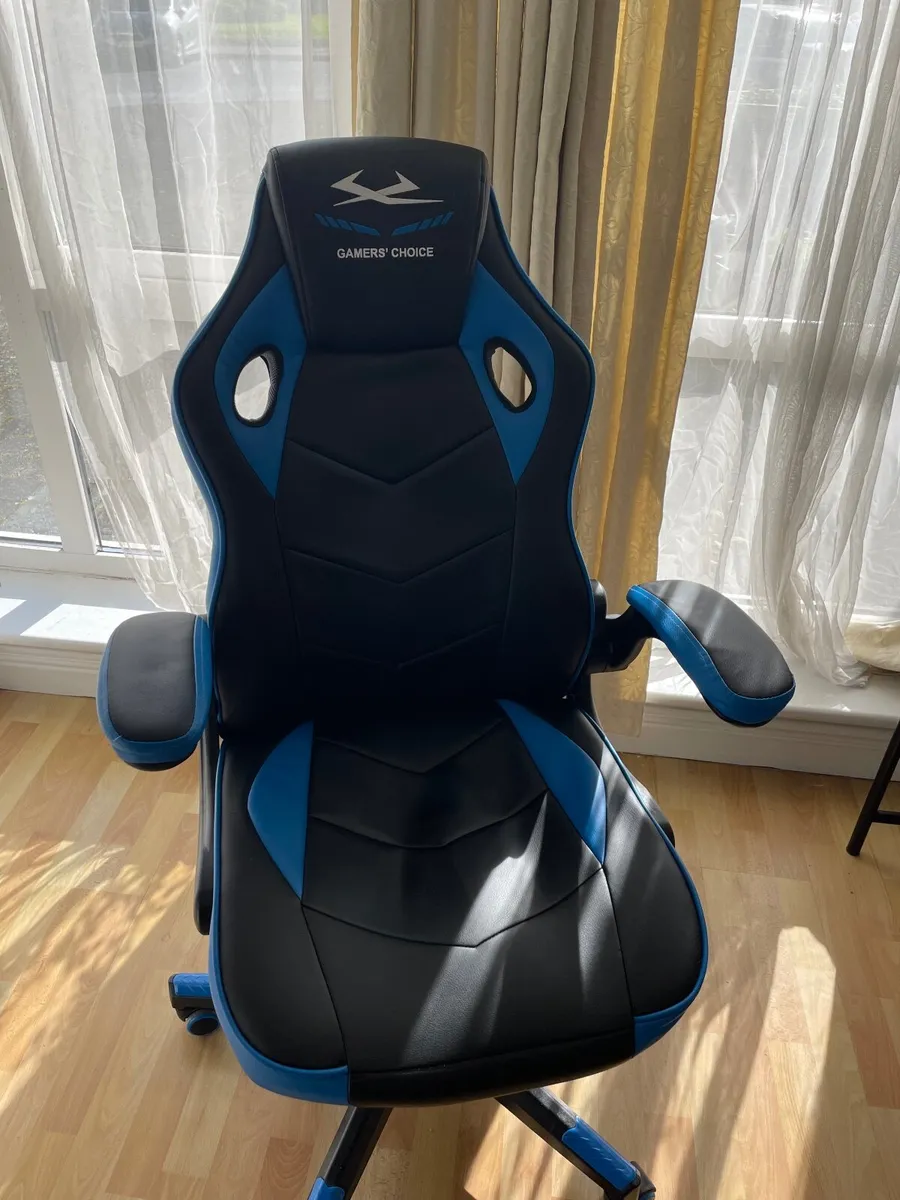 Gaming/office table and chair - Image 3