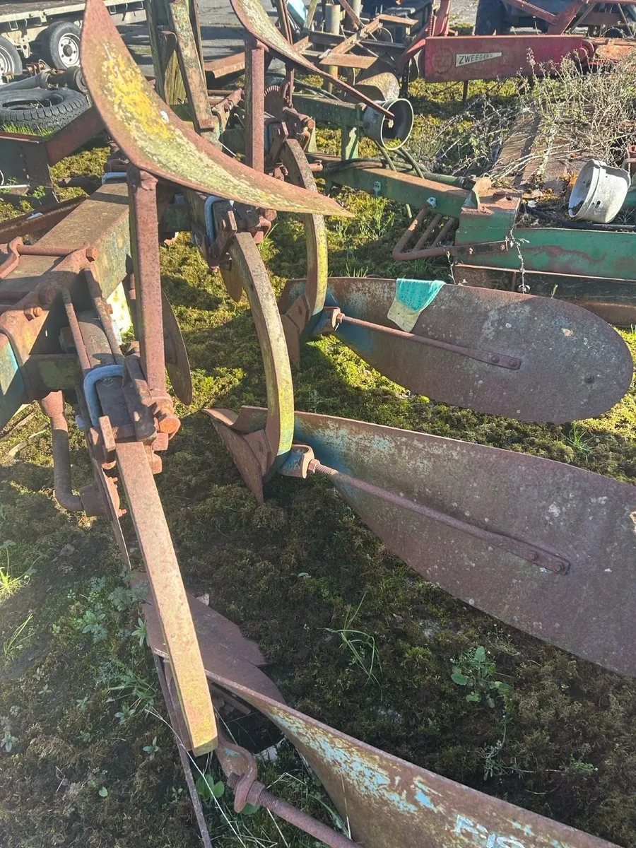 3 sod Fiskars plough - Image 1