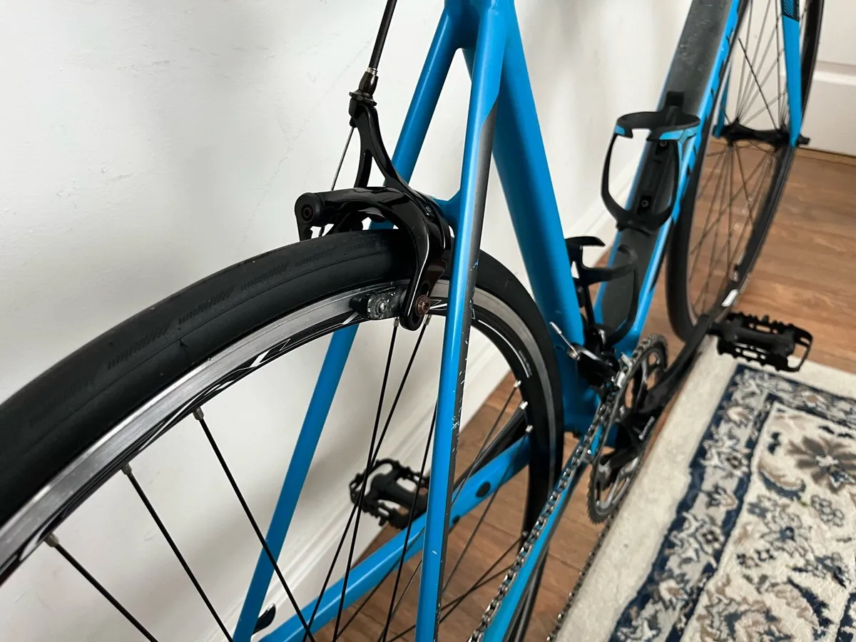 Giant Contend Road Bike (L) 105 - Image 3