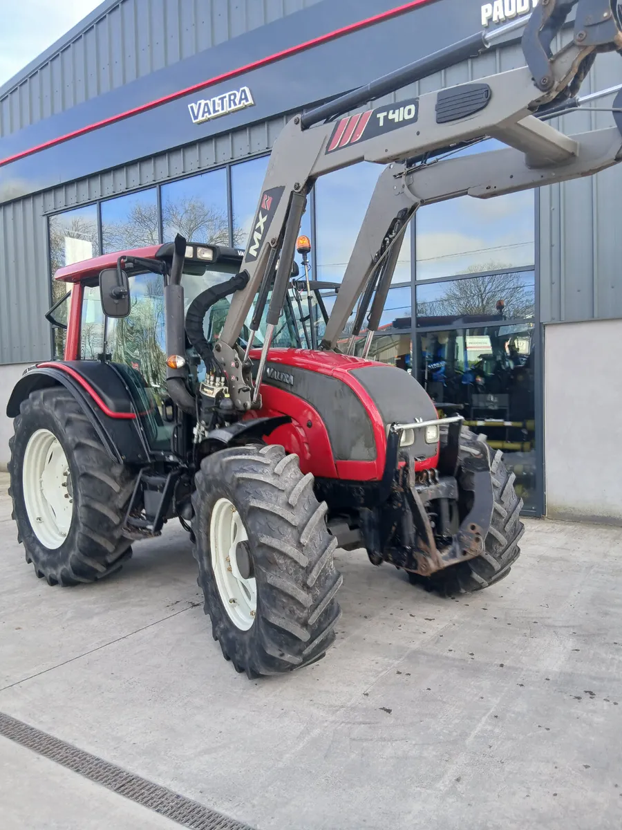 Valtra N101 & Mx loader - Image 2