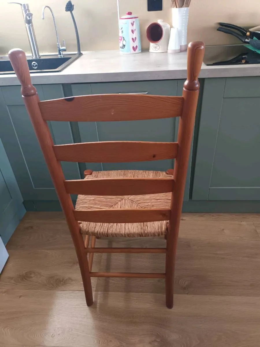 Farmhouse style chairs - Image 3