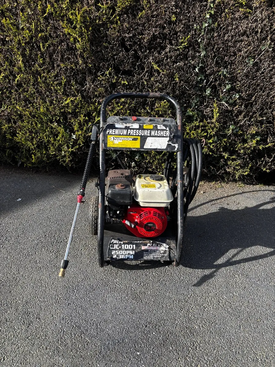 Pressure washer - Image 1