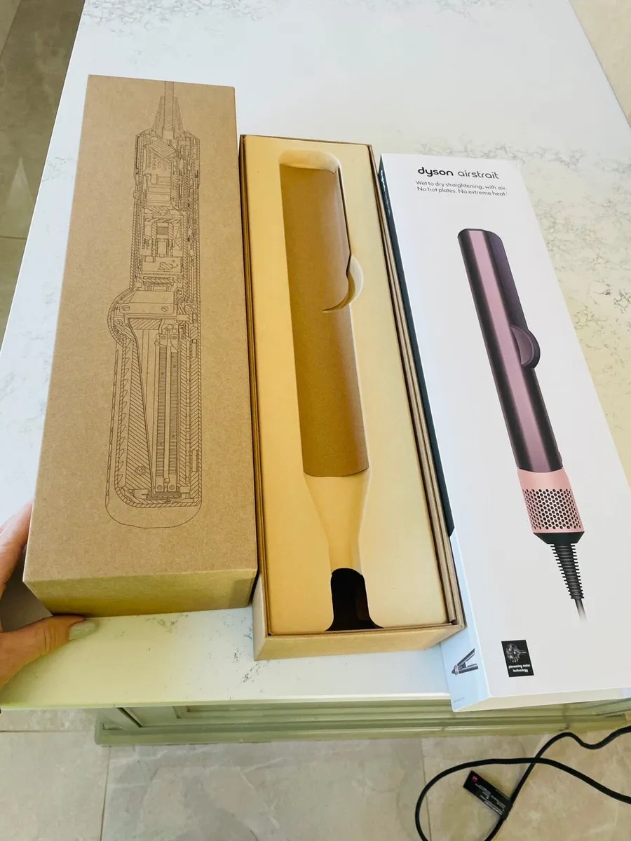 Dyson air strait  straighteners - Image 2