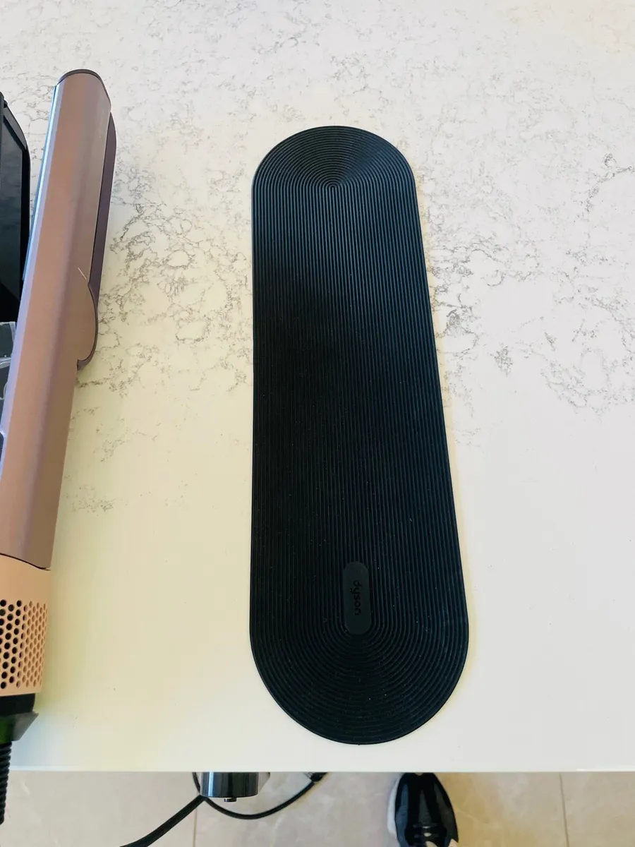 Dyson air strait  straighteners - Image 3