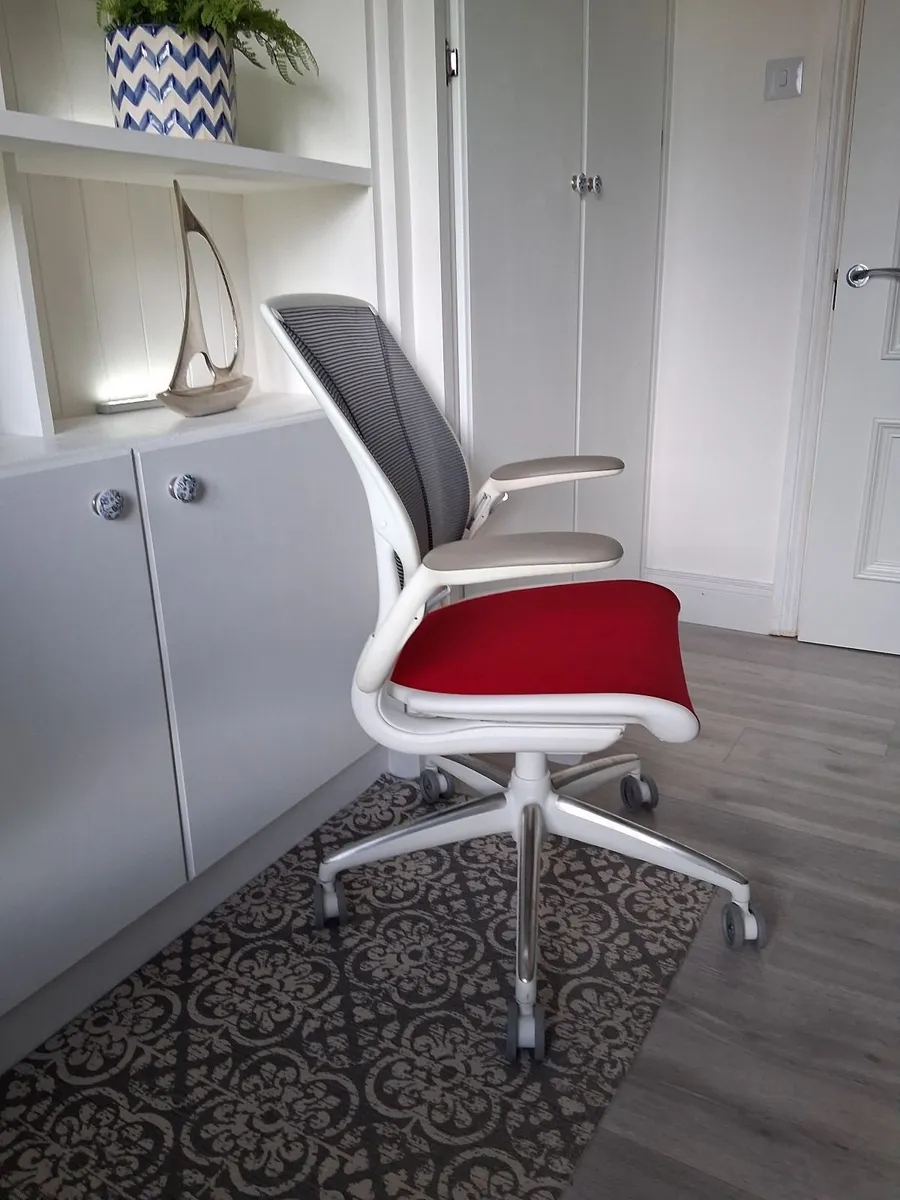 Ergonomic Office Chair - Image 2