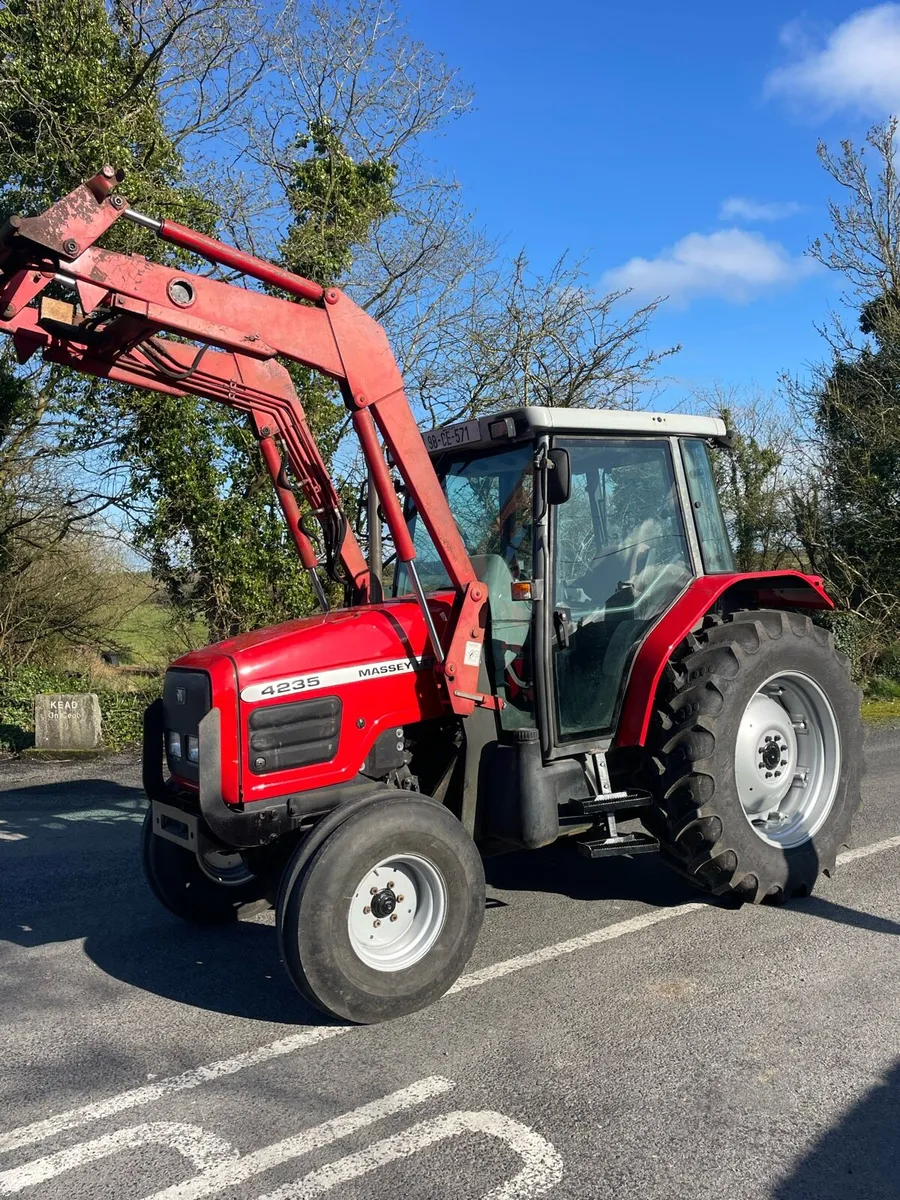 Massey Ferguson 4235 - Image 2
