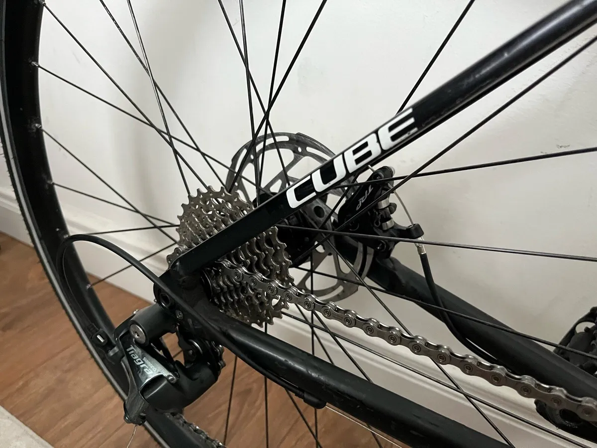 Cube Attain Disc Road Bike - Image 3