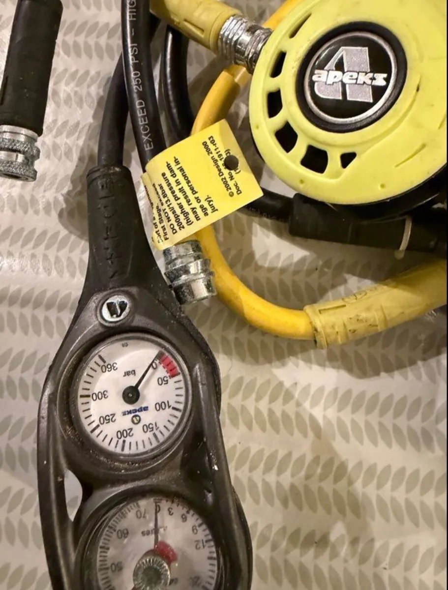 Apeks scuba regulator set - Image 2