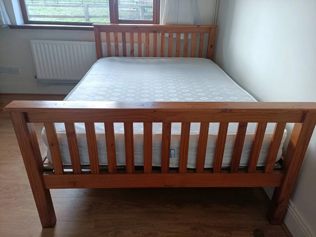 Double bed - Image 1