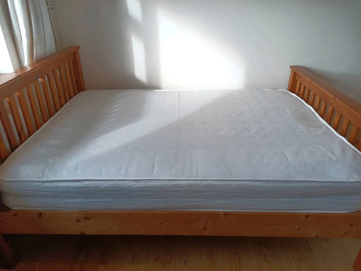 Double bed - Image 2
